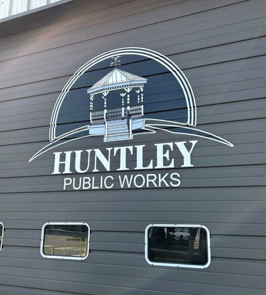 Custom Vinyl Lettering & Graphics